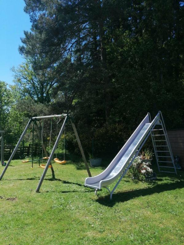 La Roulotte Des Trois Arbres Bed & Breakfast Oradour-sur-Glane Dış mekan fotoğraf